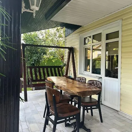 Villa Nar