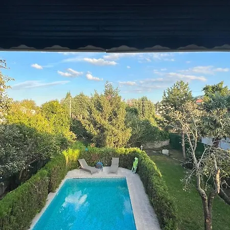 Nar Villa *
